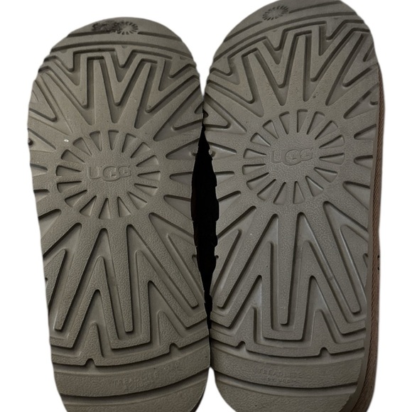 UGG Men's Neumel Embossed Logo Chukka Boots Chestnut Size 11 (S02) - Picture 5 of 6